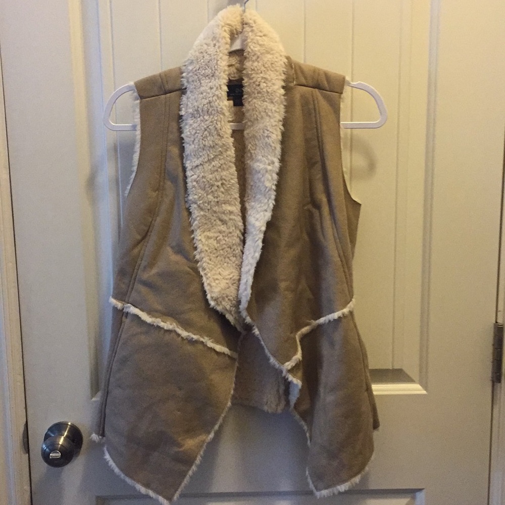 Ladies faux fur vest